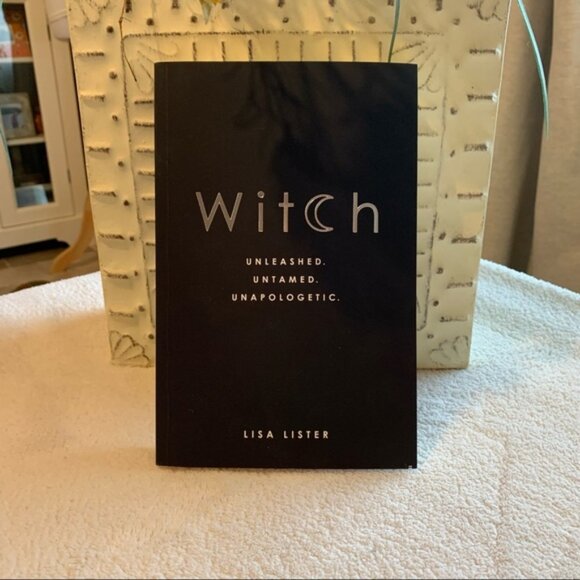 Witch book how to use herbs crystals scrying to make decisions about your life - Picture 1 of 5